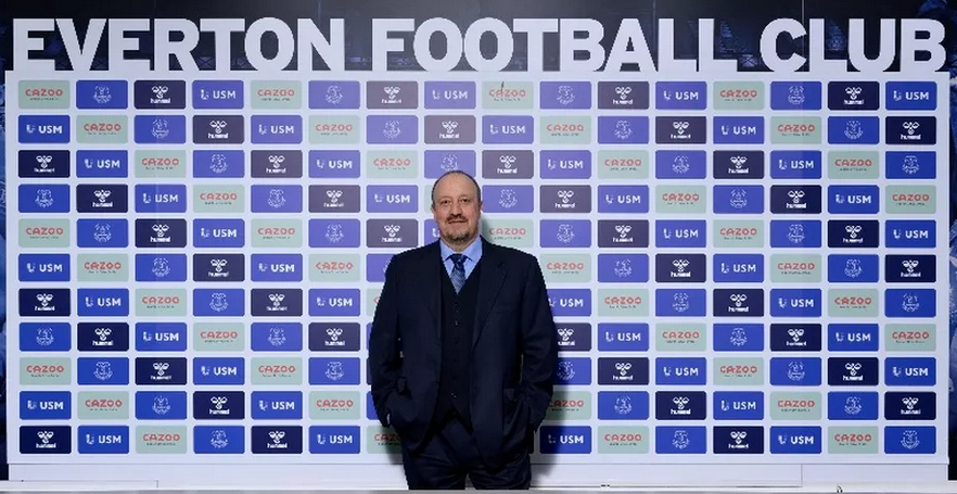 Mesmo com torcida contra, Everton anuncia a contratação do técnico Rafa Benítez