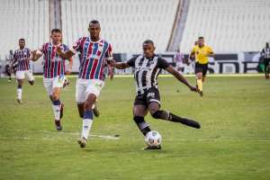 Ceará 1 x 2 Bahia - Artilheiro brilha e aumenta pressão sob Guto Ferreira