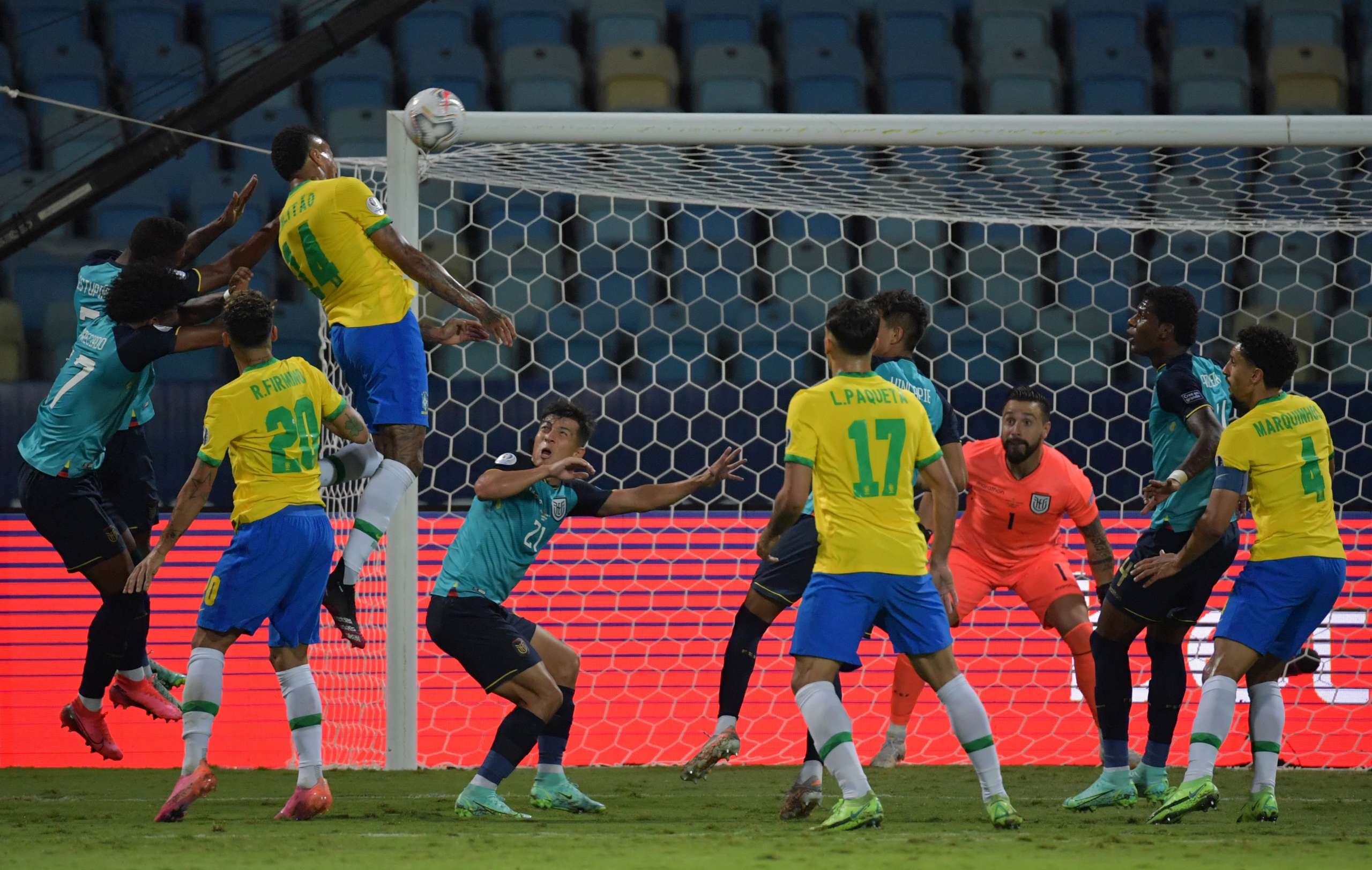 Brasil 1 x 1 Equador – Seleção faz o básico e leva adversário junto às quartas da Copa América
