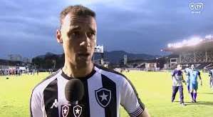 Após novo erro contra o Botafogo-RJ, Gilvan desabafa: “Foi muito grave”