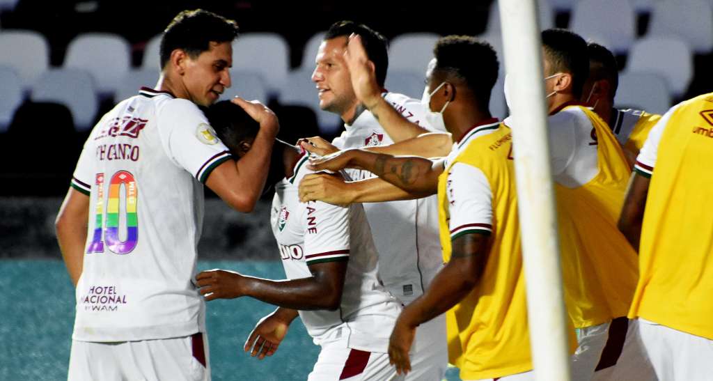 Após primeiro gol pelo Fluminense, Cazares não comemora: “Tem que respeitar”
