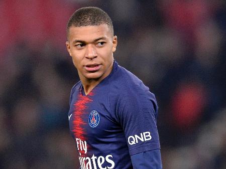 kylian mbappe durante a partida entre psg e montpellier