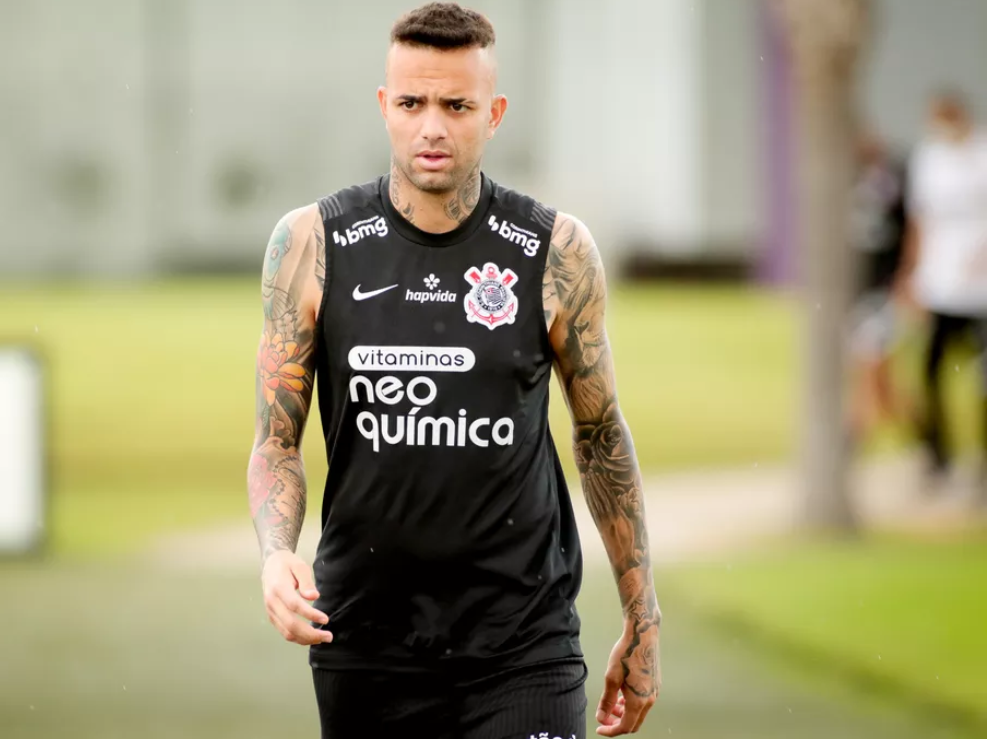 Corinthians treina com Luan em campo e atacante Marquinhos é reintegrado