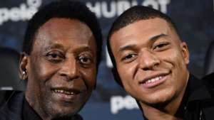 Eurocopa: Mbappé se desculpa por pênalti perdido e ganha apoio de Pelé: 'Cabeça erguida'