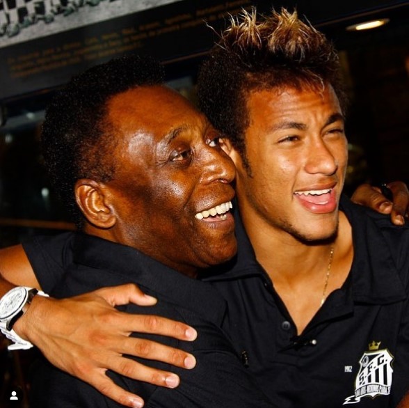 Pelé elogia Neymar após goleada: ‘Sempre fico feliz quando vejo ele jogar bola’