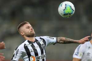 Atacante é diagnosticado com covid-19 e vai desfalcar o Atlético-MG contra o Ceará