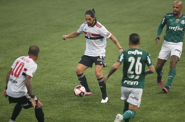 Benítez pode ser a novidade do São Paulo no clássico com o Santos na Vila Belmiro