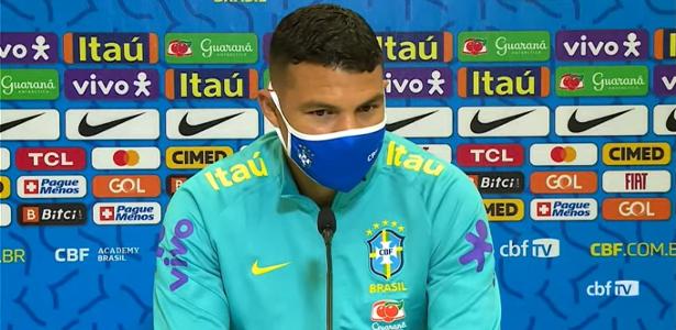 Thiago Silva evita críticas à Conmebol: ‘Campo está ruim para os dois times’