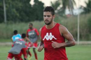 Campeão da Copa Paulista, meia deixa a Portuguesa e acerta com rival da Série D