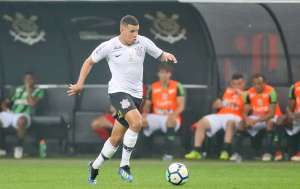 Corinthians chega a acordo e pagará 'apenas' R$ 800 mil a lateral-esquerdo