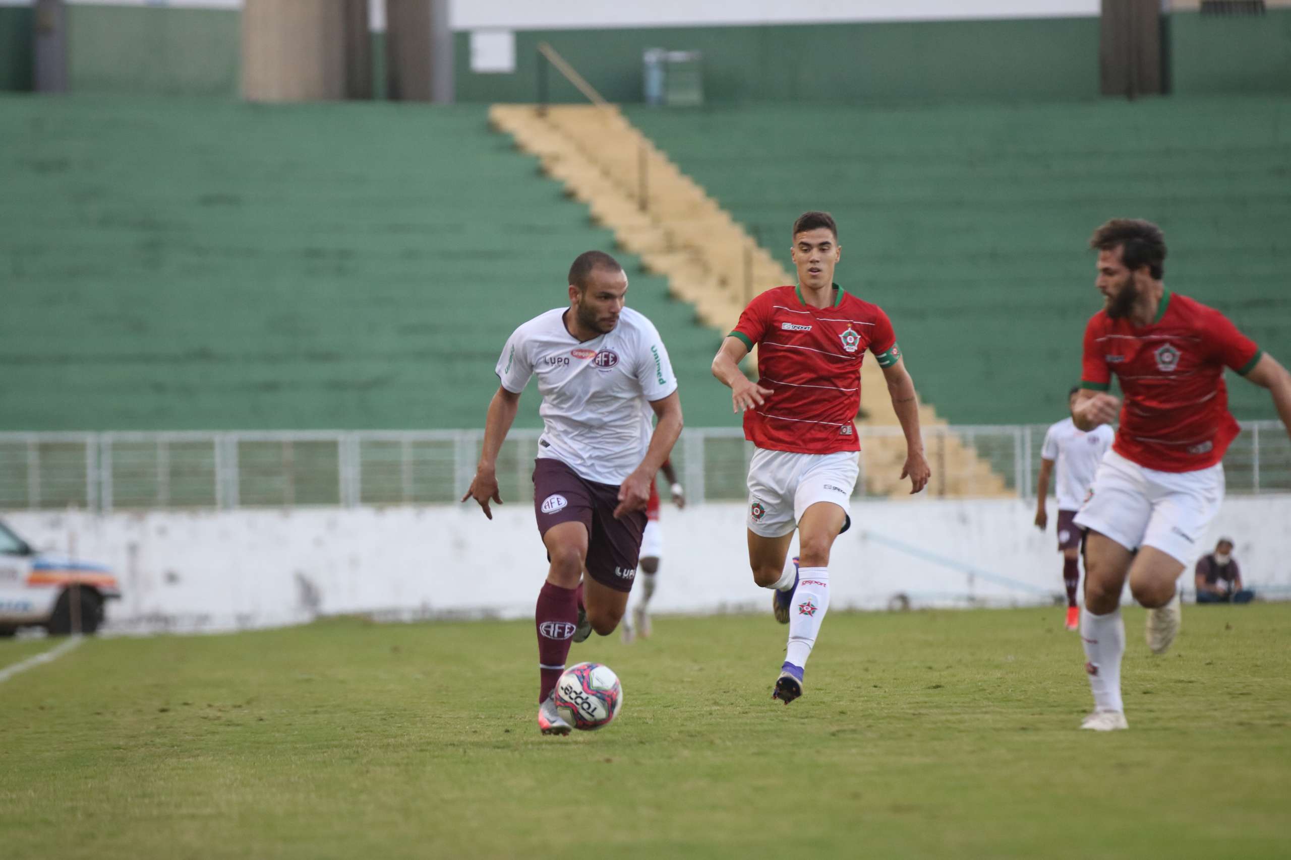 Boa Esporte-MG 0 x 0 Ferroviária-SP – Locomotiva é freada, mas segue na liderança