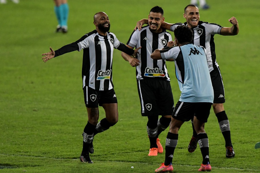 SÉRIE B: Botafogo bate Vasco; Brusque, Sampaio e Vila Nova-GO também vencem
