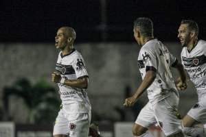 Botafogo-PB 1 x 0 Santa Cruz-PE - Belo vence lidera Grupo A!