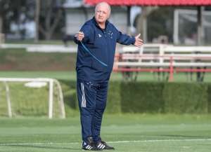 Grêmio oficializa retorno de treinador campeão mundial pelo Brasil