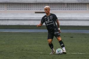 Série C: Time da Série B 'dá chapéu' no Paysandu e assina pré-contrato com lateral pra 2022