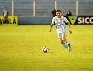 Paysandu-PA 1 x 0 Tombense-MG - Papão vence e volta ao G4