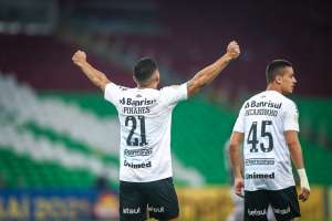 Fluminense-RJ 0 x 1 Grêmio-RS - Com gol de pênalti, Grêmio supera Flu e vence a 1ª no Brasileirão