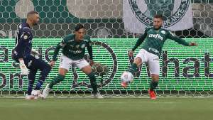 Palmeiras 1 x 0 Fluminense - Verdão vence mais uma e dispara na liderança