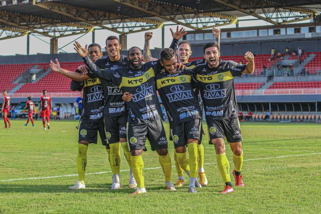 Semifinalista do Paranaense e líder na Série D, Cascavel colhe frutos de sequência no planejamento