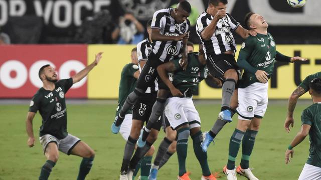 Botafogo x Goiás – Técnicos interinos, desespero e G-4…
