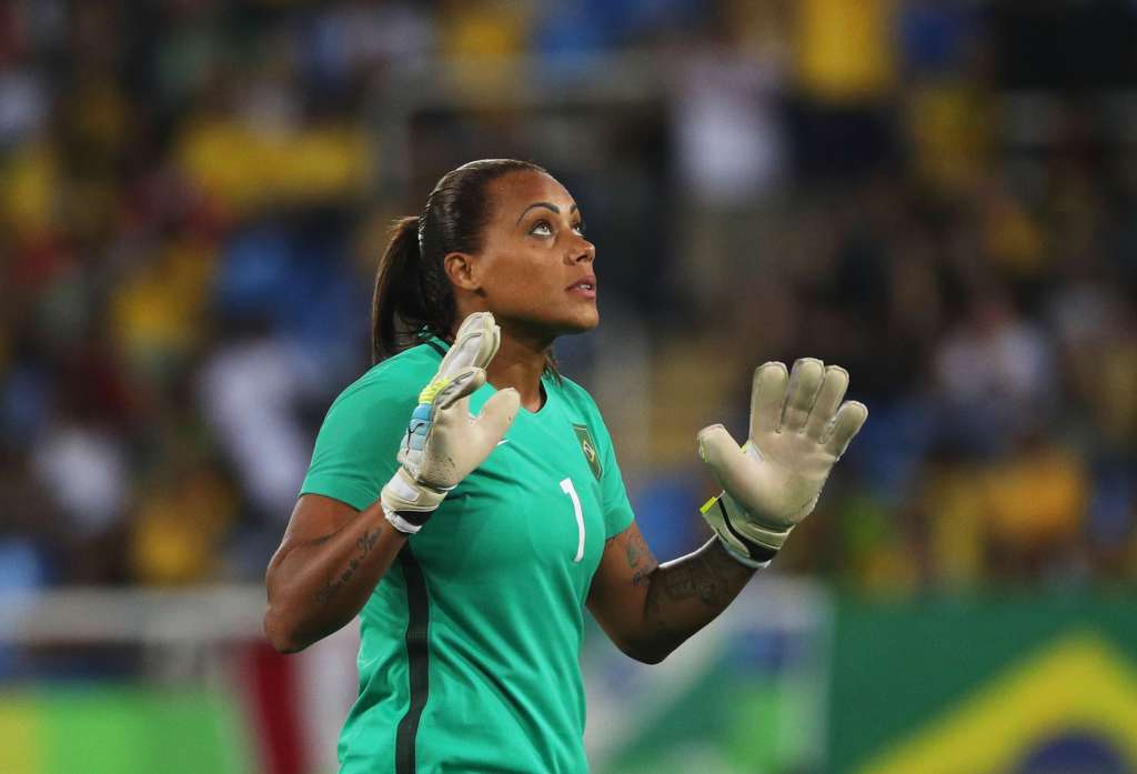 Após polêmica de Bárbara, COB pede que atletas evitem redes sociais nos Jogos