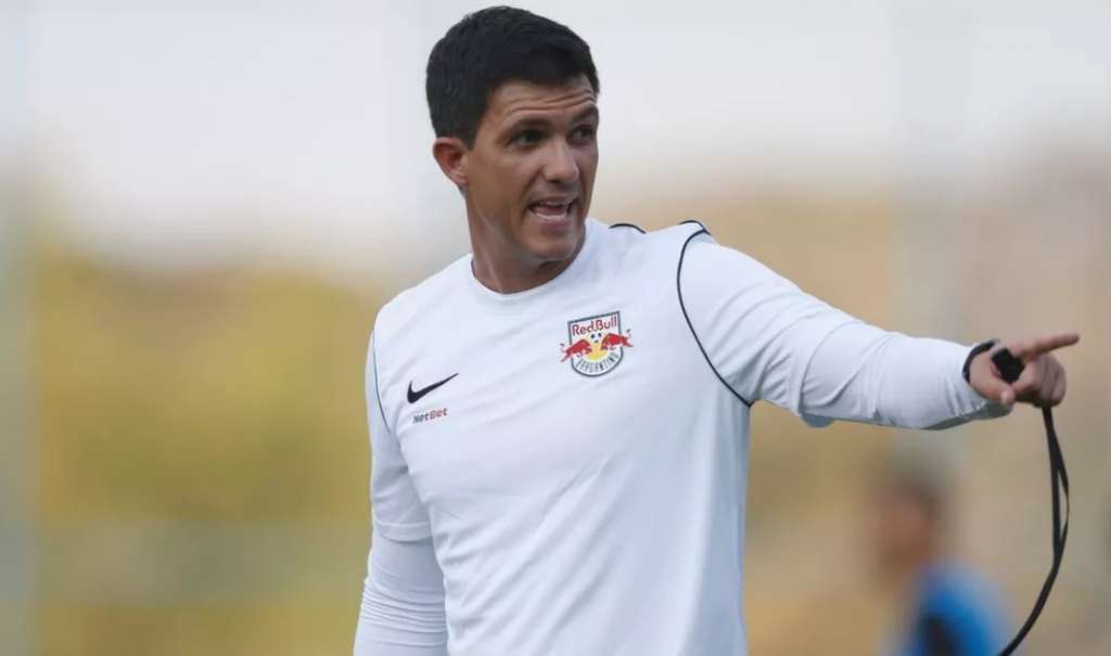 Barbieri critica ritmo do líder do Brasileirão em tropeço em casa e já foca no São Paulo