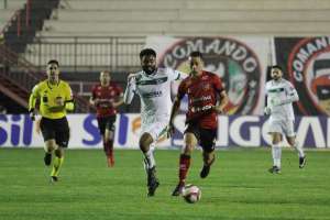 Vila Nova x Brasil-RS – Duelo de opostos com treinador na berlinda