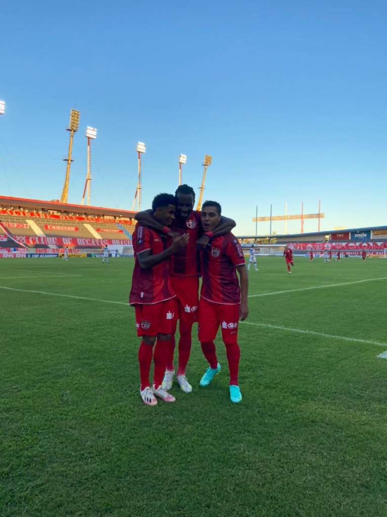 SÉRIE B: Coritiba tenta se manter na briga pela liderança e trio quer o G4