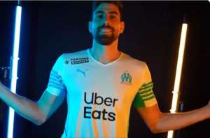 Luan Peres é apresentado oficialmente em clube francês e fala sobre Santos: 