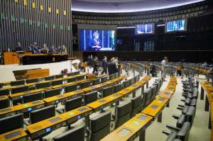 Câmara aprova a 'lei do mandante' sobre transmissão dos jogos de futebol