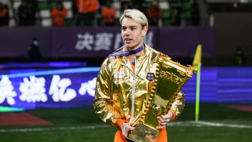 Após Giuliano, Corinthians mira ex-atacante de Palmeiras e Atlético Mineiro