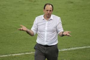 Flamengo demite analista de mercado que criticou Rogério Ceni em áudio vazado
