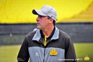 Líder e invicto com o Criciúma, Paulo Baier garante: 