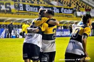 Melhor mandante da Série C, Criciúma quer encerrar tabu contra Figueirense para seguir no G4