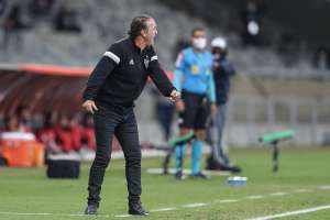 Seleção FI da 10ª rodada do Brasileirão com sotaque nordestino e comandada por Cuca