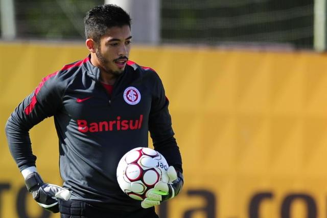 Melhor em campo no Paraguai, goleiro lamenta chances perdidas pelo Internacional