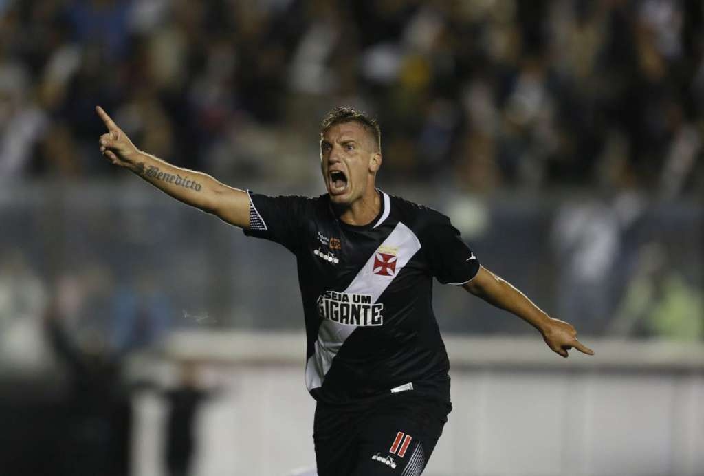 Ex-Barça, Grêmio e Vasco, argentino encerra carreira aos 37 anos