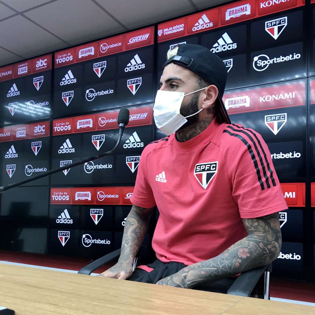 Autor do gol nos acréscimos, Liziero revela ‘alívio’ após vitória contra o Bahia