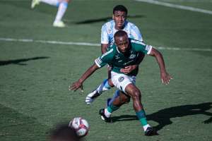 Goiás 0 x 0 Londrina - Muito movimento, mas nada de gols em duelo dos opostos na Série B