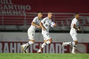RB Bragantino 2 x 2 Santos - Massa Bruta fica duas vezes na frente, mas Peixe empata nos acréscimos