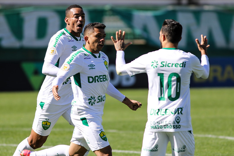 Cuiabá x Atlético-GO – Em jogo atrasado da 3ª rodada, Dourado e Dragão tem objetivos opostos