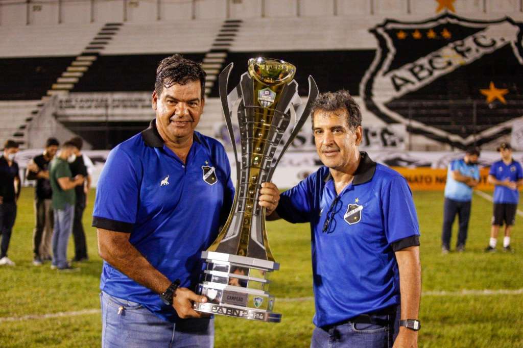 Série C: No mercado, Manaus sonda, mas técnico irá permanecer em time da Série D