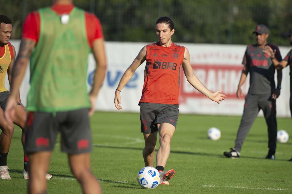 Técnico do Flamengo descansa Filipe Luís e zagueiros contra o ABC pela Copa do Brasil