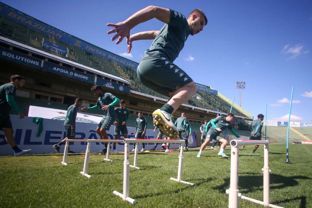 Série B: Três jogadores do Guarani iniciam transição e DM fica praticamente vazio