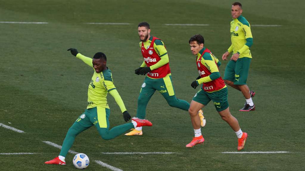 Com semana de trabalho e muitas ‘criações’, técnico do Palmeiras quer desencantar contra o São Paulo