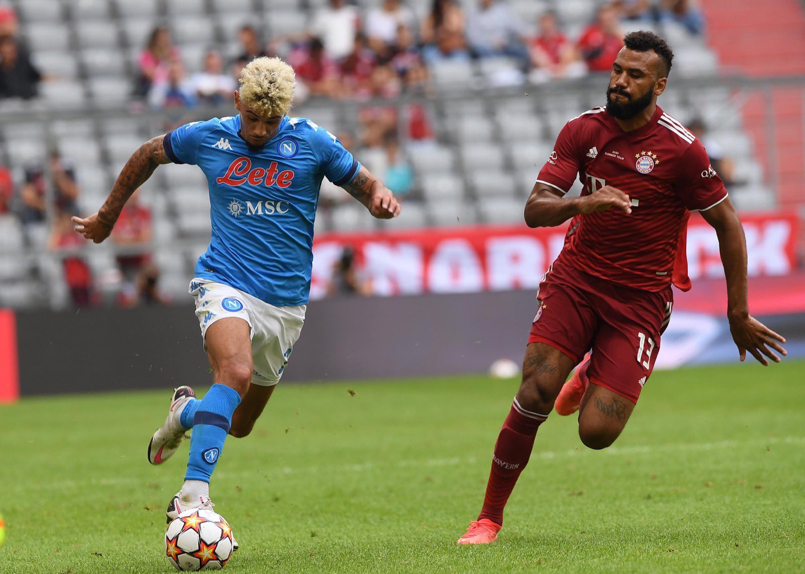 Diante de 10 mil alemães, Bayern perde do Napoli em dia recheado de amistosos