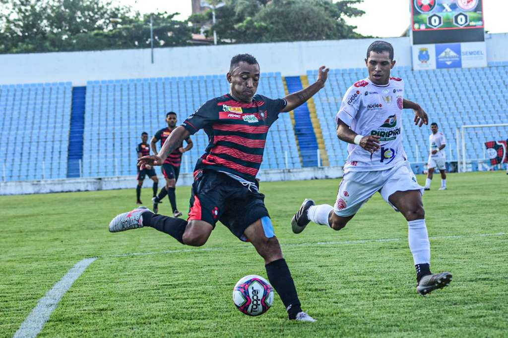 Moto Club-MA 1 x 0 4 de Julho-PI – Com gol de falta de Ted Love, Moto Club se recupera e chega ao G4