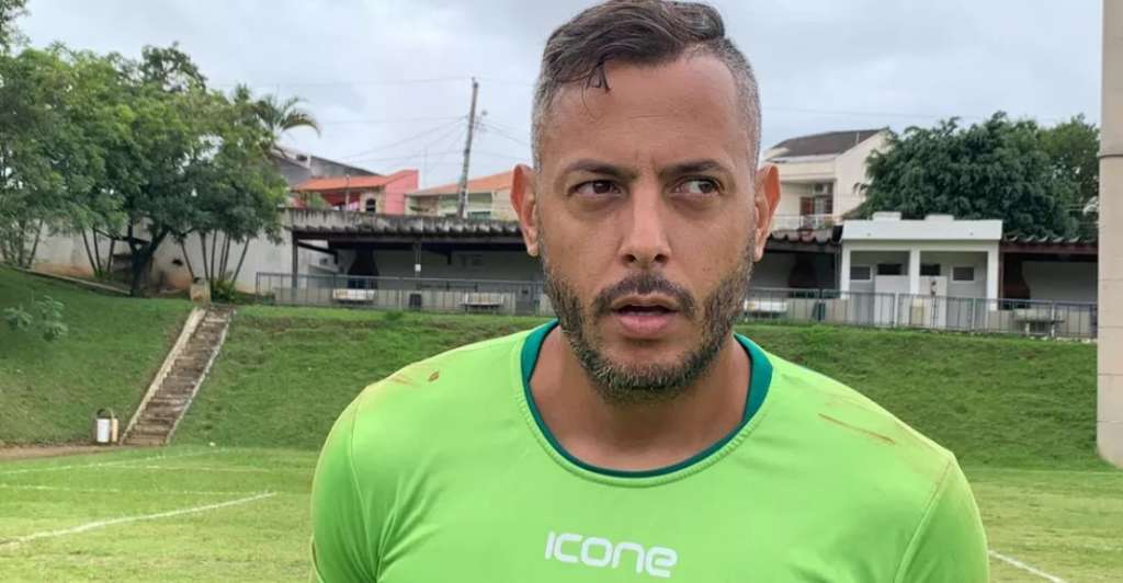 Fernando Henrique, ex-goleiro do Flu, acerta com clube da Série C