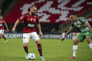 Flamengo 2 x 1 Chapecoense - De virada e sob os olhares de 'Renight', Mengão volta a vencer