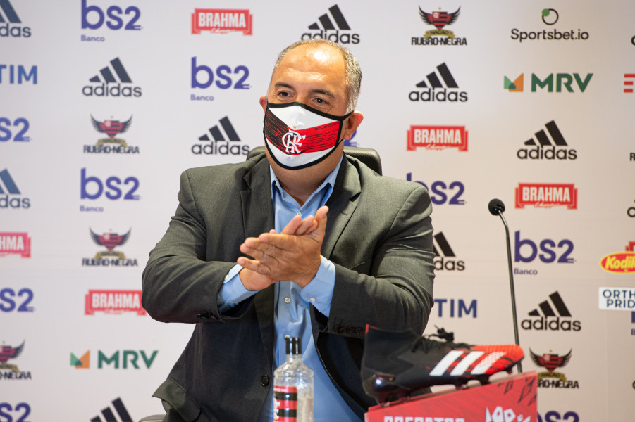 Por público no Maracanã, dirigente do Flamengo cutuca prefeito do Rio